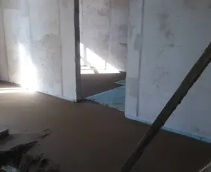 Стяжка пола полусухая